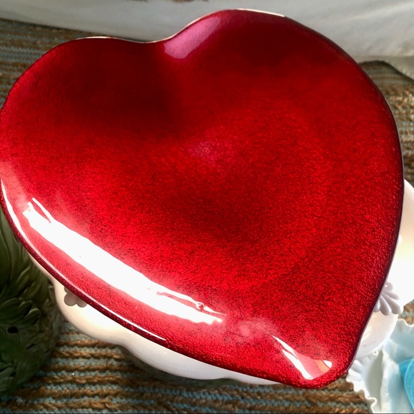 NWT Huge Red Glass Heart Dish - Picture 2 of 5